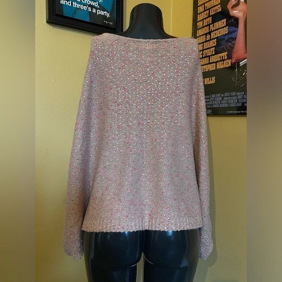Women’s Big Buddha Sweater/Shawl ( One Size ) - Picture 3 of 5